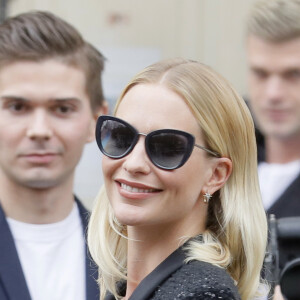 Poppy Delevingne - Arrivées des people au défilé Chanel Collection Prêt-à-Porter Printemps/Eté 2019 lors de la Fashion Week au Grand Palais à Paris le 2 octobre 2018. © Veeren-CVS/Bestimage  Arrivals of people at the Chanel Collection Ready-to-Wear Spring / Summer 2019 show during Fashion Week at the Grand Palais in Paris on October 2, 2018.02/10/2018 - Paris