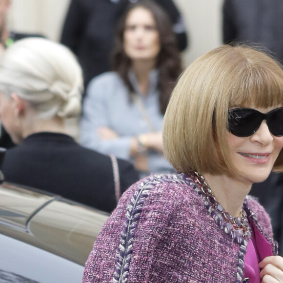 Anna Wintour - Arrivées des people au défilé Chanel Collection Prêt-à-Porter Printemps/Eté 2019 lors de la Fashion Week au Grand Palais à Paris le 2 octobre 2018. © Veeren-CVS/Bestimage  Arrivals of people at the Chanel Collection Ready-to-Wear Spring / Summer 2019 show during Fashion Week at the Grand Palais in Paris on October 2, 2018.02/10/2018 - Paris