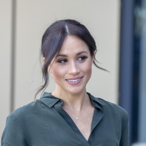 Le prince Harry, duc de Sussex, et Meghan Markle, duchesse de Sussex, inaugurent l'université technologique à Bognor Regis. C'est leur première visite dans le comté de Sussex depuis leur mariage. Le 3 octobre 2018.