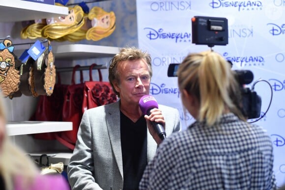 Exclusif - Franck Dubosc - Premier anniversaire de la collaboration entre le sculpteur Richard Orlinski et Disneyland Paris, au Disney Store, à Paris, le 4 octobre 2018. © Rachid Bellak/Bestimage