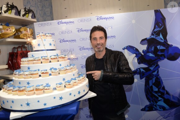 Exclusif - Richard Orlinski - Premier anniversaire de la collaboration entre le sculpteur Richard Orlinski et Disneyland Paris, au Disney Store, à Paris, le 4 octobre 2018. © Rachid Bellak/Bestimage