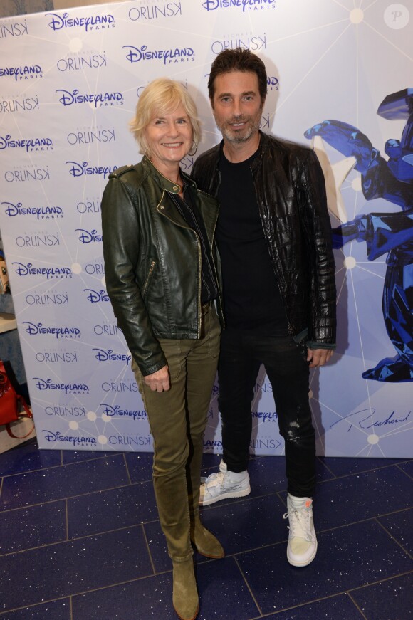 Exclusif - Catherine Ceylac et Richard Orlinski - Premier anniversaire de la collaboration entre le sculpteur Richard Orlinski et Disneyland Paris, au Disney Store, à Paris, le 4 octobre 2018. © Rachid Bellak/Bestimage