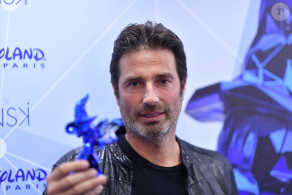 Exclusif - Premier anniversaire de la collaboration entre le sculpteur Richard Orlinski et Disneyland Paris, au Disney Store, à Paris, le 4 octobre 2018. © Rachid Bellak/Bestimage