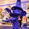 Exclusif - Premier anniversaire de la collaboration entre le sculpteur Richard Orlinski et Disneyland Paris, au Disney Store, à Paris, le 4 octobre 2018. © Rachid Bellak/Bestimage