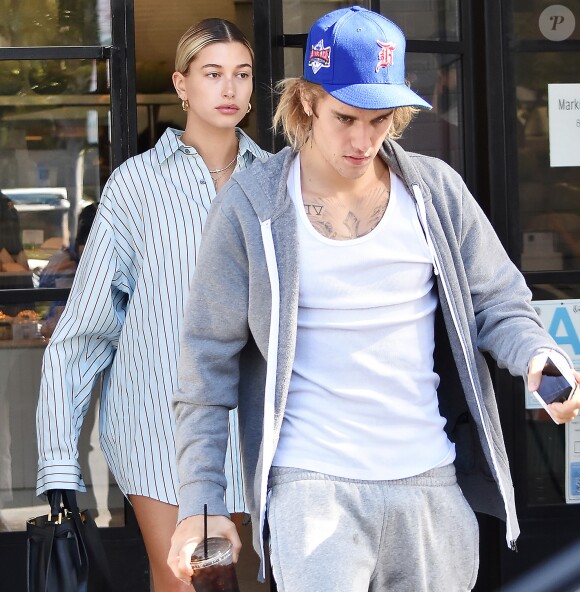 Justin Bieber et Hailey Baldwin sortent d'un petit déjeuner en tête à tête à Studio City le 4 octobre 2018.