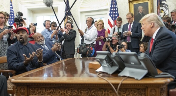 Kanye West rencontre Donald Trump au Bureau Oval, à la Maison Blanche. Washington, D.C., le 11 octobre 2018.