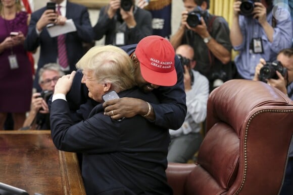 Kanye West rencontre Donald Trump au Bureau Oval, à la Maison Blanche. Washington, D.C., le 11 octobre 2018.