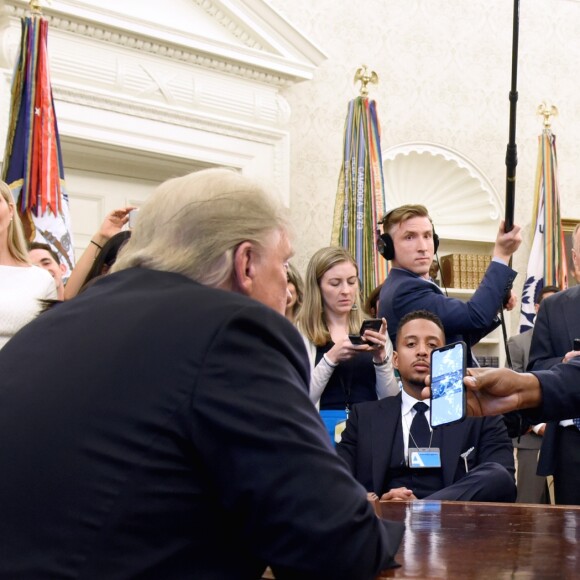 Kanye West rencontre Donald Trump au Bureau Oval, à la Maison Blanche. Washington, D.C., le 11 octobre 2018.