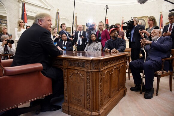 Kanye West rencontre Donald Trump au Bureau Oval, à la Maison Blanche. Washington, D.C., le 11 octobre 2018.
