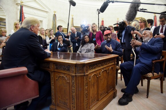 Kanye West rencontre Donald Trump au Bureau Oval, à la Maison Blanche. Washington, D.C., le 11 octobre 2018.