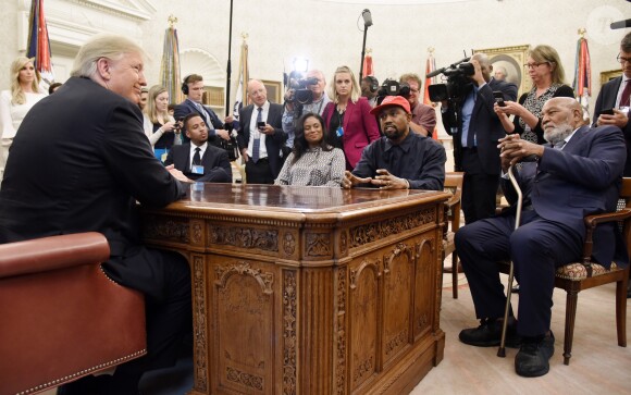 Kanye West rencontre Donald Trump au Bureau Oval, à la Maison Blanche. Washington, D.C., le 11 octobre 2018.