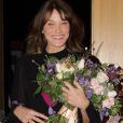 Carla Bruni-Sarkozy après son concert "French Touch" au théâtre Pallas à Athènes, Grèce, le 23 octobre 2017.
