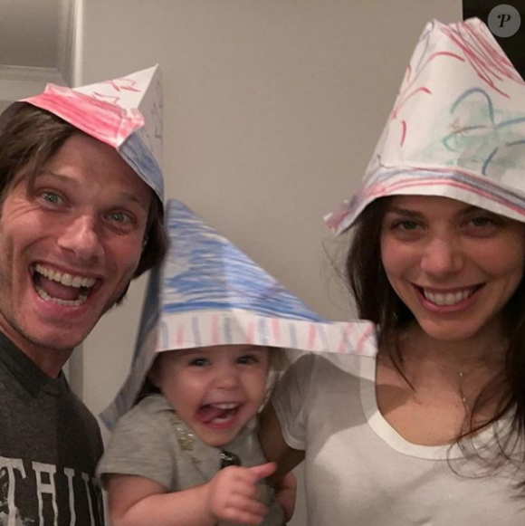 L'acteur américain Chris Carmack s'est marié le 20 octobre 2018 à sa compagne Erin Slaver.