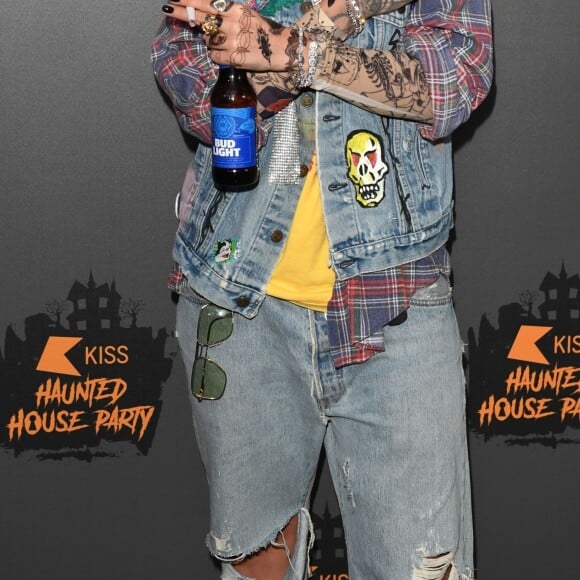 Rita Ora, déguisée en Post Malone, participe au concert "KISS Haunted House Party" à Wembley. Londres, le 26 octobre 2018.