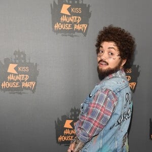 Rita Ora, déguisée en Post Malone, participe au concert "KISS Haunted House Party" à Wembley. Londres, le 26 octobre 2018.