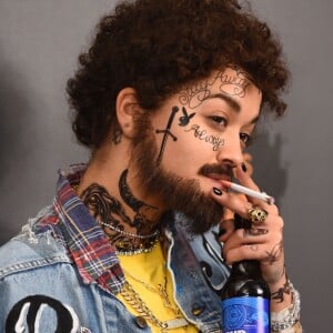 Rita Ora, déguisée en Post Malone, participe au concert "KISS Haunted House Party" à Wembley. Londres, le 26 octobre 2018.