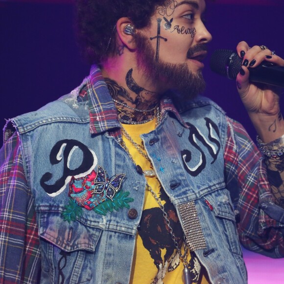 Rita Ora, déguisée en Post Malone, participe au concert "KISS Haunted House Party" à Wembley. Londres, le 26 octobre 2018.