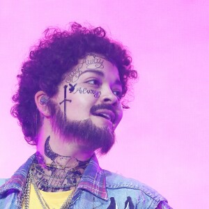 Rita Ora, déguisée en Post Malone, participe au concert "KISS Haunted House Party" à Wembley. Londres, le 26 octobre 2018.