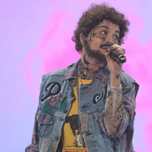 Rita Ora, déguisée en Post Malone, participe au concert "KISS Haunted House Party" à Wembley. Londres, le 26 octobre 2018.