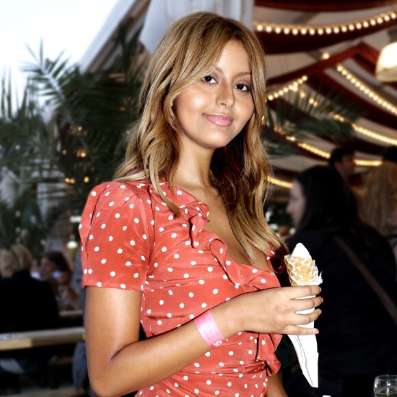 Zahia Dehar - Ouverture de la 34ème Fête foraine des Tuileries au Jardin des Tuileries à Paris, le 23 juin 2017. © Cédric Perrin/Bestimage