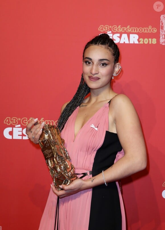 Camélia Jordana (César du meilleur espoir féminin pour le film "Le Brio") - Pressroom lors de la 43e cérémonie des Cesar à la salle Pleyel à Paris, le 2 mars 2018. © Dominique Jacovides - Olivier Borde / Bestimage