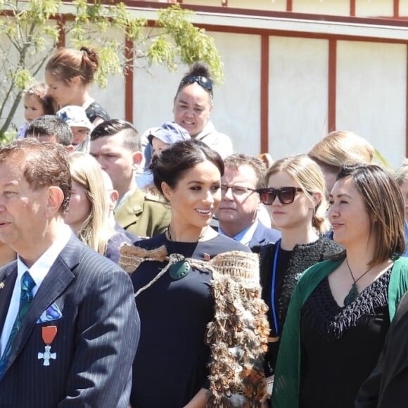 Le prince Harry, duc de Sussex, Meghan Markle, duchesse de Sussex (enceinte) lors d'une visite du site Te Papaiouru Marae à Rotorua, Nouvelle Zélande le 31 octobre 2018.