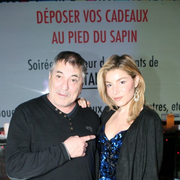 Exclusif - Jean-Marie Bigard et sa femme Lola Marois (Lola Bigard) lors de la soirée en faveur des enfants de l'hôpital Necker (1 cadeau par personne à déposer au pied du sapin: Jouets, livres, CD, BD, jeux vidéos,montres, vêtements ... Sans papier cadeau) organisé par Hervé Taïeb, Philippe Lavil, Franck Couécou, Jean-Roch et Moët & Chandon au restaurant La Gioia VIP Room theater à Paris, France, le mardi 20 décembre 2016. © JLPPA/Bestimage