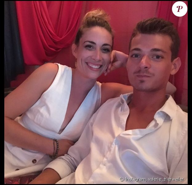 Valérie Trierweiler a posté cette photo de son fils Léonard avec sa nouvelle chérie, sur Instagram, le 1er novembre 2018