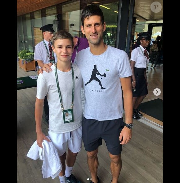 Romeo Beckham prend la pose avec Novak Djokovic sur Instagram; le 6 juillet 2018