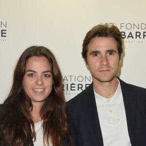 Semi-exclusif - Anouchka Delon et son compagnon Julien Dereims - Remise du prix de La Fondation Barrière pour la pièce "Skorpios Au Loin" au théâtre des Bouffes-Parisiens à Paris, France, le 18 octobre 2018. © Coadic Guirec/Bestimage