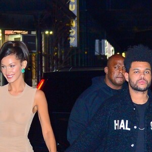 Bella Hadid et son compagnon The Weeknd se rendent à l'after party du défilé Victoria's Secret à New York, le 8 novembre 2018.