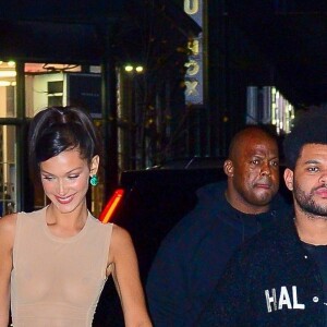 Bella Hadid et son compagnon The Weeknd se rendent à l'after party du défilé Victoria's Secret à New York, le 8 novembre 2018.