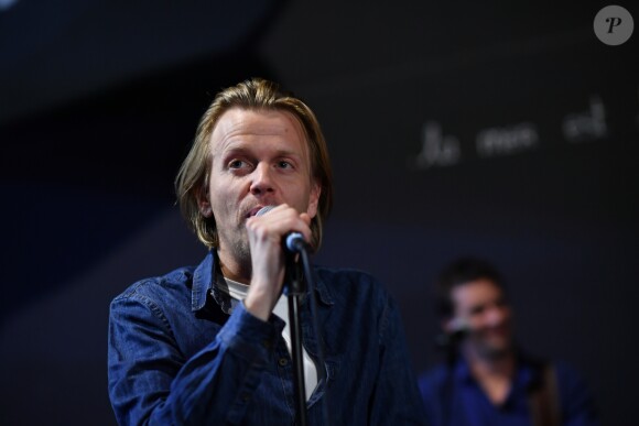 Exclusif - Alex Lutz - 5ème édition du Festival du cinéma de La Baule le 9 novembre 2018. Une exposition accompagne ce festival à la chapelle Sainte-Anne ou quarante acteurs, chanteurs et réalisateurs racontent un souvenir inoubliable. Les people ont ensuite posé devant les grands aquariums de l'Océarium du Croisic avant d'assister à un concert de A. Lutz. © Rachid Bellak/Bestimage