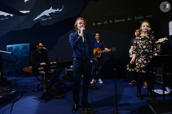 Exclusif - Alex Lutz - 5ème édition du Festival du cinéma de La Baule le 9 novembre 2018. Une exposition accompagne ce festival à la chapelle Sainte-Anne ou quarante acteurs, chanteurs et réalisateurs racontent un souvenir inoubliable. Les people ont ensuite posé devant les grands aquariums de l'Océarium du Croisic avant d'assister à un concert de A. Lutz. © Rachid Bellak/Bestimage
