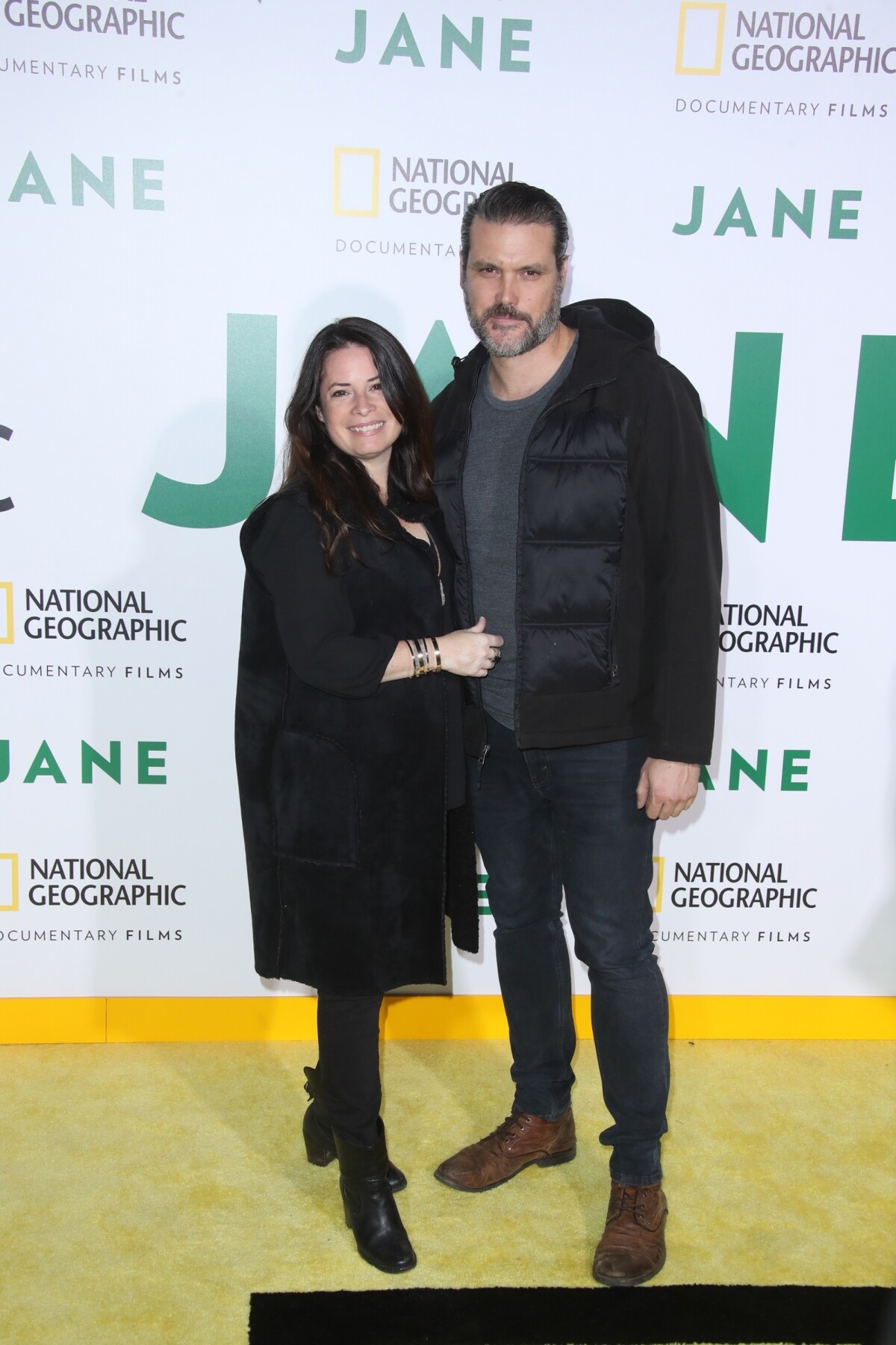 Photo : Holly Marie Combs et son chéri à la première de 