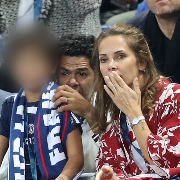 Jamel Debbouze, sa femme Mélissa Theuriau et leur fils Léon dans les tribunes du stade de France lors du match de ligue des nations opposant la France à l'Allemagne à Saint-Denis, Seine Saint-Denis, France, le 16 octobre 2018. La France a gagné 2-1.