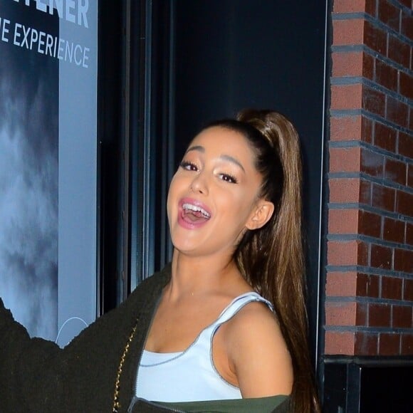 Exclusif - Ariana Grande arrive au Sweetener Experience organisé pour ses fans à New York, le 1er octobre 2018