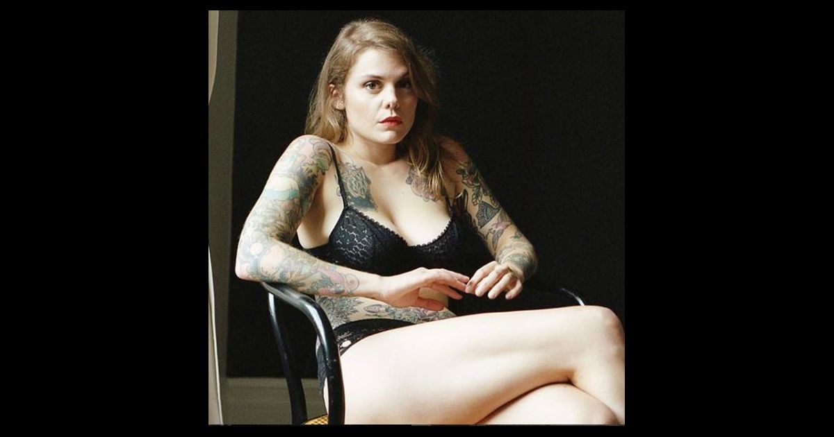 Coeur De Pirate Nouvelle Photo En Sous Vetements Pour La Star Pas Parfaite Purepeople