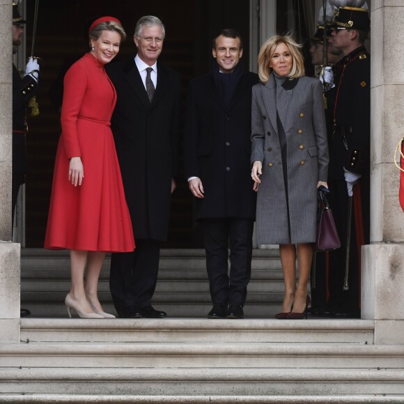 Le roi Philippe de Belgique et la reine Mathilde de Belgique accueillent le président de la République française Emmanuel Macron et sa femme la Première Dame Brigitte Macron lors de leur visite d'Etat à Bruxelles, Belgique, le 19 novembre 2018.