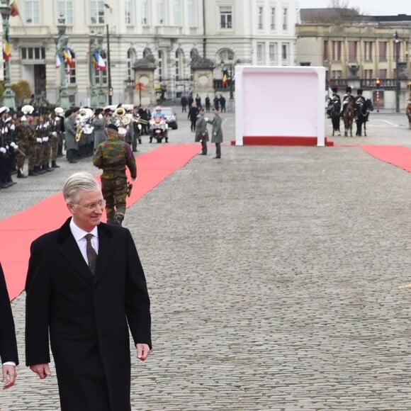 Le roi Philippe de Belgique et la reine Mathilde de Belgique accueillent le président de la République française Emmanuel Macron et sa femme la Première Dame Brigitte Macron lors de leur visite d'Etat à Bruxelles, Belgique, le 19 novembre 2018.