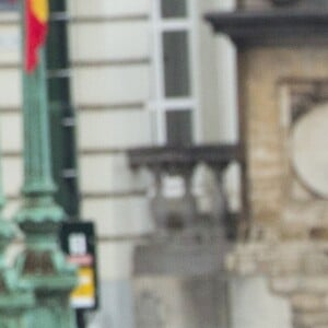 Le Président français Emmanuel Macron et la Première Dame Brigitte Macron, accueillis par le roi Philippe de Belgique et la reine Mathilde de Belgique, au palais royal de Bruxelles, lors d'une visite d'état en Belgique. Belgique, Bruxelles, 19 novembre 2018. Alain Rolland / Imagebuzz / Bestimage