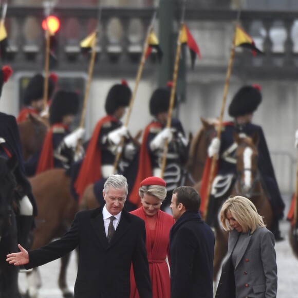 Le roi Philippe de Belgique et la reine Mathilde de Belgique accueillent le président de la République française Emmanuel Macron et sa femme la Première Dame Brigitte Macron lors de leur visite d'Etat à Bruxelles, Belgique, le 19 novembre 2018.