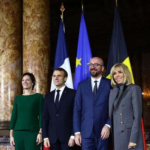 Amélie Derbaudrenghien, la femme du premier ministre de la Belgique, Le président Emmanuel Macron, Charles Michel, premier ministre de la Belgique, La première dame Brigitte Macron - Le premier ministre de la Belgique et son épouse accueillent le président Emmanuel Macron et sa femme Brigitte au Palais d'Egmont à Bruxelles le 19 novembre 20118. © Stéphane Lemouton / Bestimage