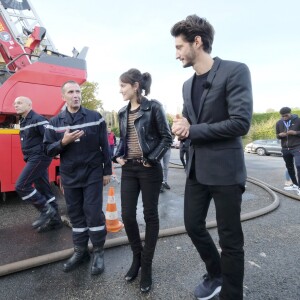 Exclusif - Pierre Niney et Anaïs Demoustier à l'affiche du film " Sauver ou périr ", rencontrent des soldats du feu de la caserne de Sarlat lors du 27ème festival de Sarlat le 14 novembre 2018. © Patrick Bernard/Bestimage