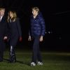 Donald Trump avec sa femme Melania et leur fils Barron arrivent à la Maison Blanche après avoir passé le week-end à Palm Beach le 25 novembre 2018.