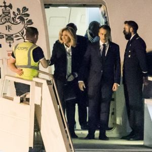 Le président de la République Emmanuel Macron et sa femme la première dame Brigitte Macron arrivent à l'aéroport international d'Ezeiza à Buenos Aires, Argentine, le 28 novembre 2018, pour une visite officielle avant de participer au G20. © Stéphane Lemouton/Bestimage