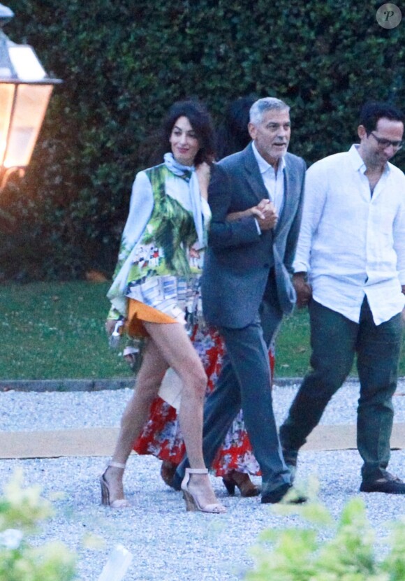 George Clooney et sa femme Amal - G. Clooney et sa femme vont dîner avec des amis au restaurant Villa D'Este sur le lac de Côme en Italie le 28 juillet 2018.