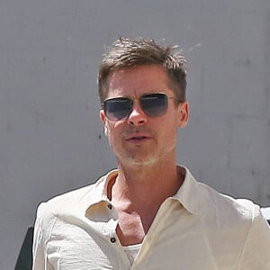 Exclusif - Brad Pitt est apparu plus mince que jamais dans les rues de Los Angeles, Californie, Etats-Unis, le 15 avril 2017.