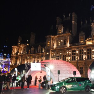 Exclusif - Lancement de La Brigade Des Pères Noël Verts du Secours Populaire sur le parvis de l'Hôtel de ville de Paris, France, le 30 novembre 2018. © Giancarlo Gorassini/Bestimage