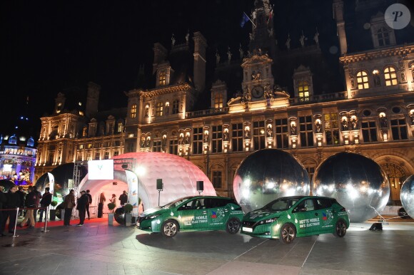 Exclusif - Lancement de La Brigade Des Pères Noël Verts du Secours Populaire sur le parvis de l'Hôtel de ville de Paris, France, le 30 novembre 2018. © Giancarlo Gorassini/Bestimage